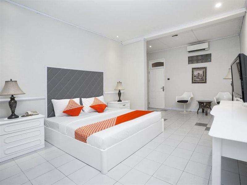 Urbanview Hotel Gading Kencana Samarinda By Reddoorz Buitenkant foto